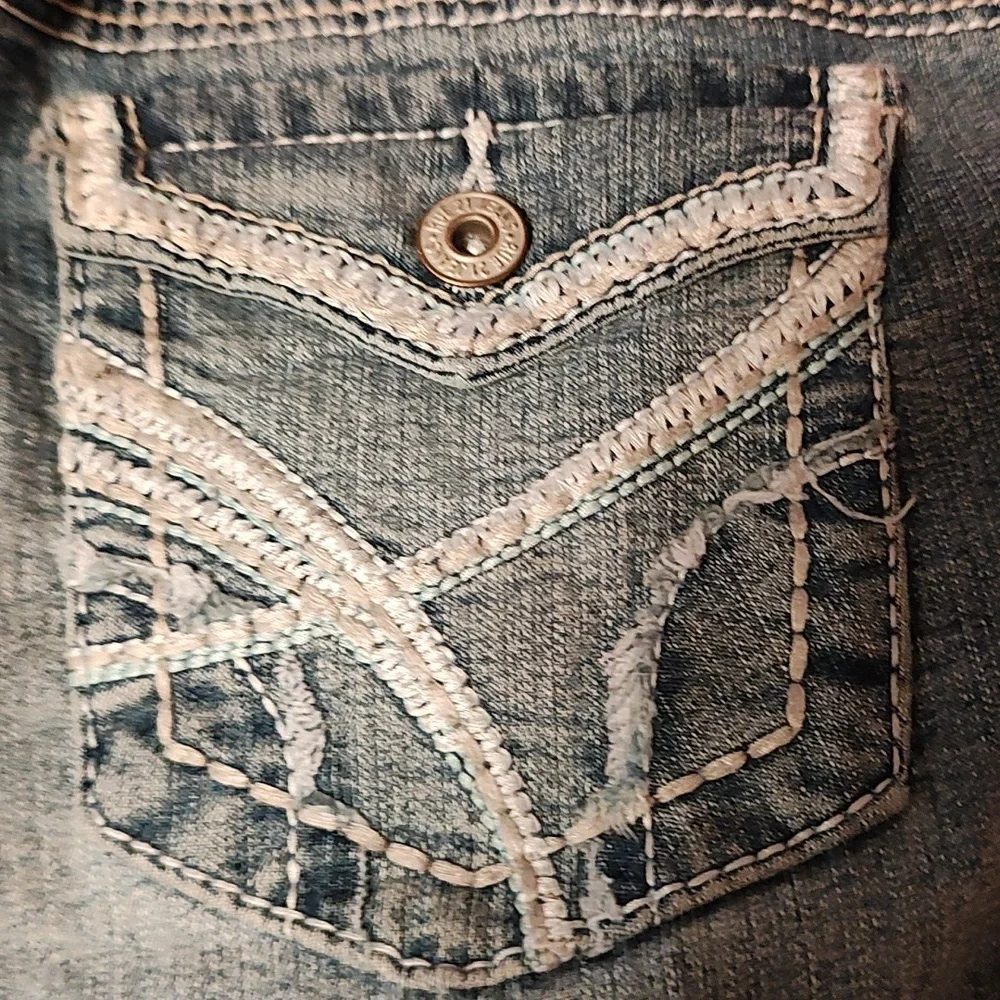 Rue21 juniors denim shorts size 7/8 - Picture 4 of 6